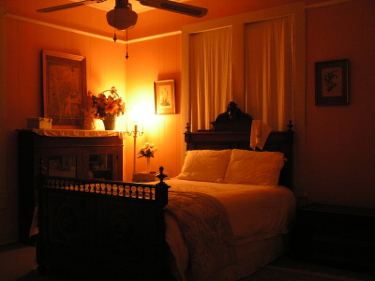 willow cottage peach bedroom