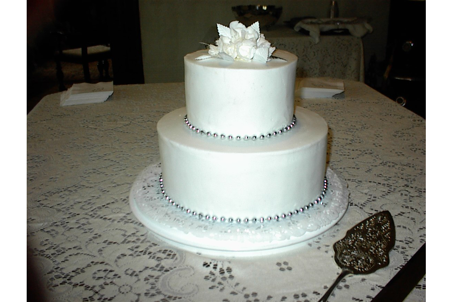 white wedding cake carleton house